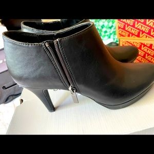 Liz Claiborne Ella bootie